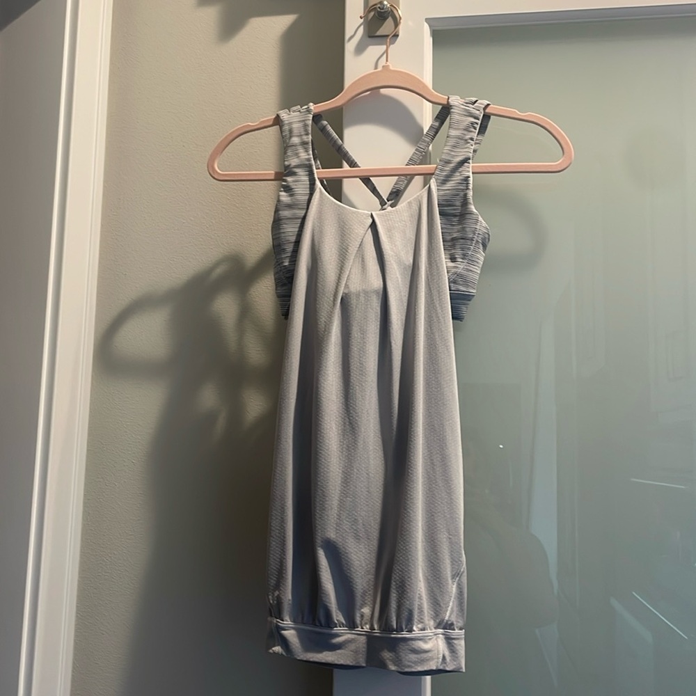 Lululemon Top 4